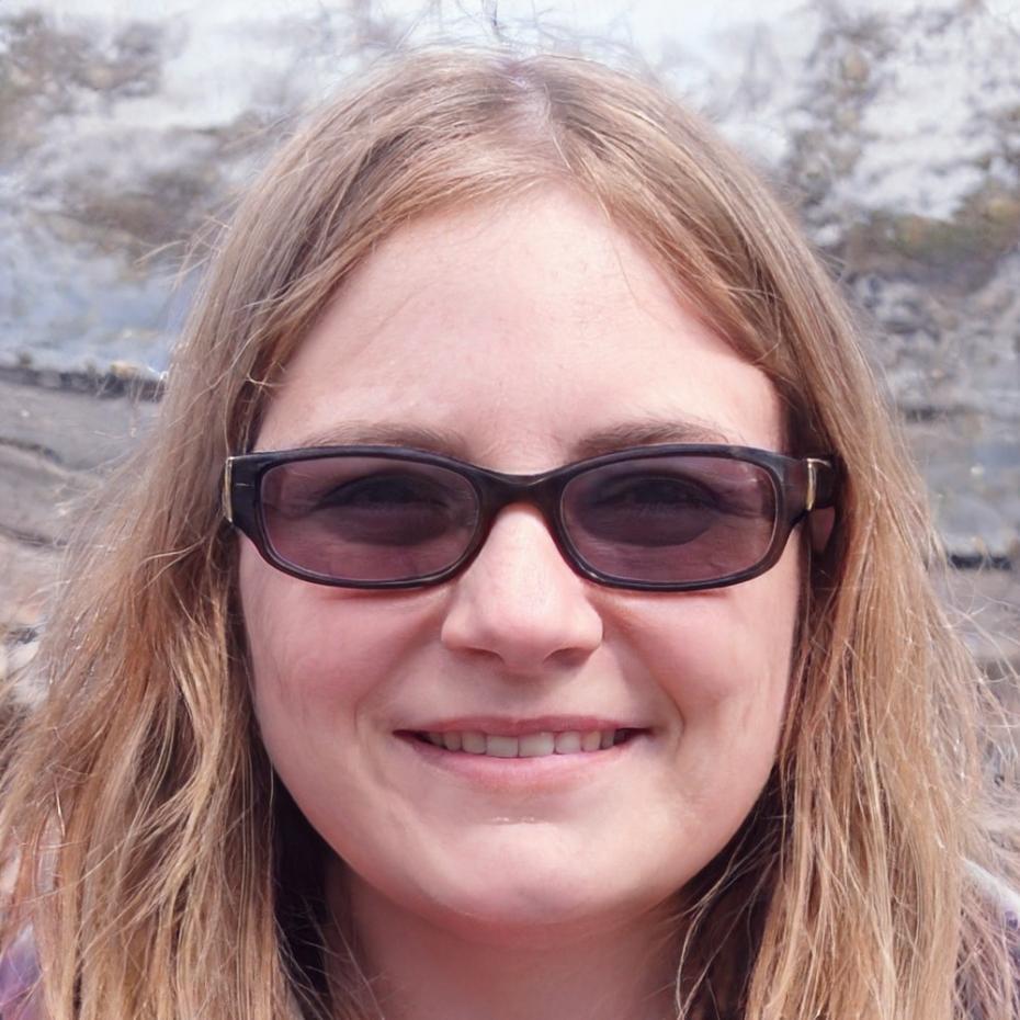 Ελένη Αντωνίου - Συντονίστρια Προγραμμάτων